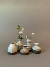Load image into Gallery viewer, Mini Vase