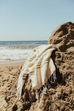 Load image into Gallery viewer, Sunday Beach Throw