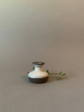 Load image into Gallery viewer, Mini Vase