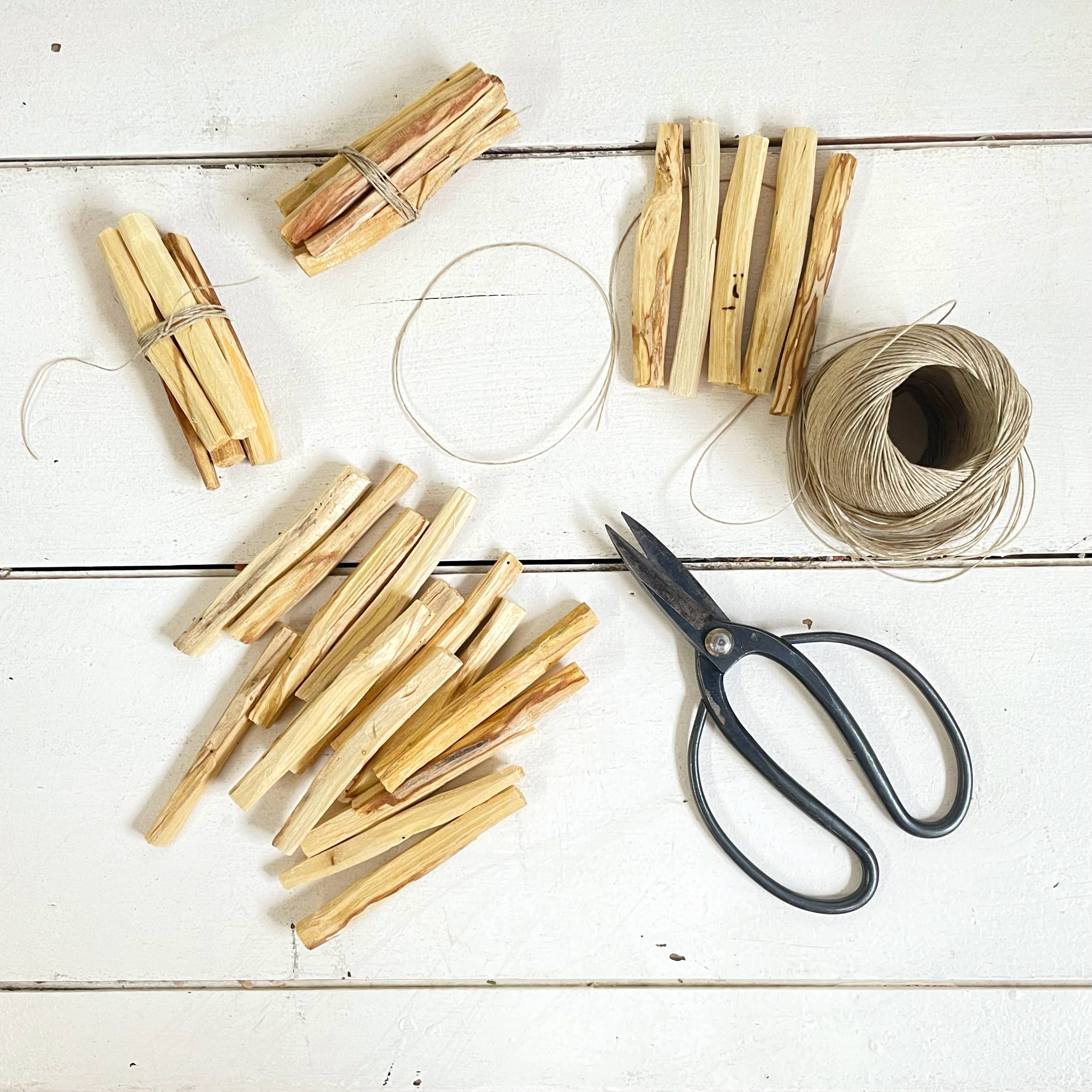 palo santo sticks