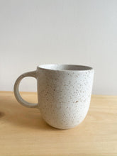 Load image into Gallery viewer, Round Mug - white
