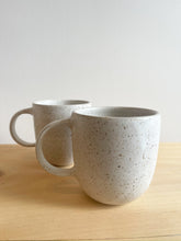 Load image into Gallery viewer, Round Mug - white
